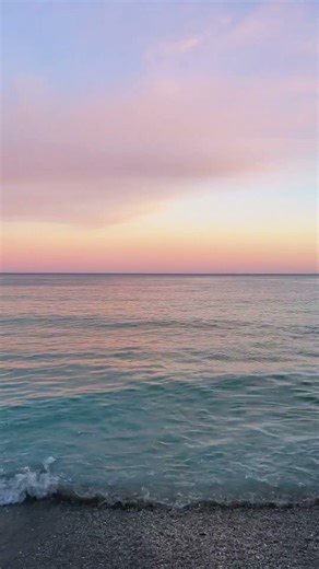 Black Sea scenery, quiet shoreline, and gentle water movement working together to relax your mind.