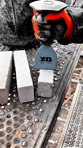 Lightweight Brick Cutting Work Tool Using Steel Spatula #worktool