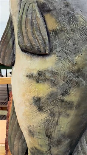 🤯✨ Record Breaking‼️ Now anytime somebody asks me my PB, I’ll pull up this Big Bass!! 🎣🤩 #largemouth #bass #pine #fatlighter #heartwood #masterpiece #fishing #fisherman #fishingoasis #stjohnsriver #welaka #florida #sculpture #fishcamp #commission | Mirthful Creations Chainsaw Carvings
