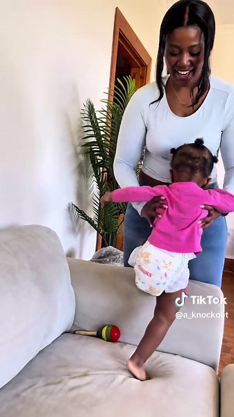 Big news for little bottoms! The new & improved @Huggies_SA Dry Comfort diapers are here - now softer, drier, and comfier than ever. With 2x faster absorption and up to 12 hours of protection, your baby stays dry and happy, day and night. Because every change should be the best one yet. 💛 #Huggies #HuggiesDryComfort #HuggiesSA
