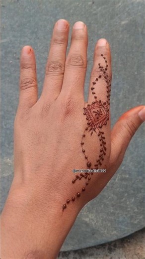 sample back hand mehndi design #henna #mehndi #mehndidesign