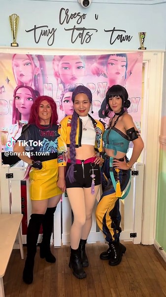 A wonderful K Pop Demon Hunter Party for the beautiful Sena ✨ 🤩 🥰