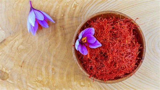 Saffron For Skincare: Beauty Benefits Of Saffron And How To Use It