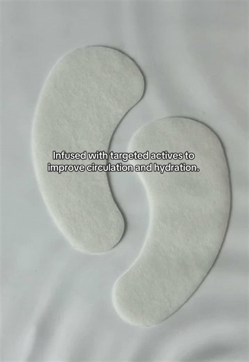 3 reasons why we love Total Eye® Hydrogel Treatment Mask... but we definitely have more. Have you tried them yet? #colorescience #eyemasks #hydrogeleyemasks #skincare #selfcare