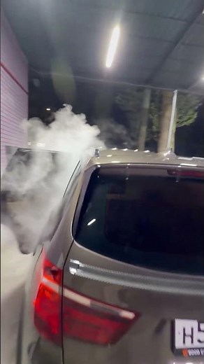 The Hidden Effect in the Vapor: Watch the Rear Hatch's Bright Reflection