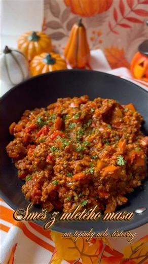 Směs z mletého masa, kterou můžete podávat s topinkami nebo na těstoviny #maso #recept #fyp #recipe