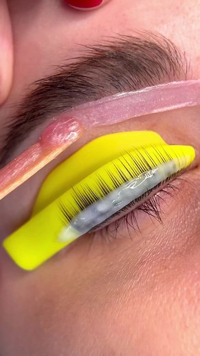 Eyebrows waxing ❤️‍🔥#browlamination #eyebrowtutorial #browschernivtsi #eyebrowcorection #eyebrowwaxing