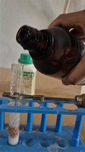 Brown Fumes Of NO2 Gas Preparation KNO3+Cu+H2SO4------------Cu(NO3)2+K2SO4+NO2+H2O#laboratory