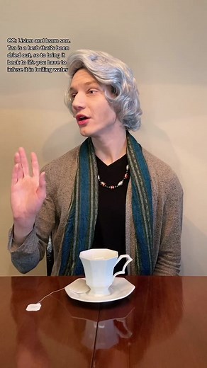 The Best Exotic Marigold Scene. #maggiesmith #tea #theexoticmarigoldhotel #dametok