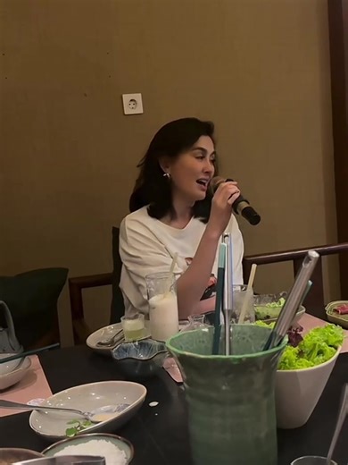 AGNEZ MO's Unforgettable Karaoke Performance