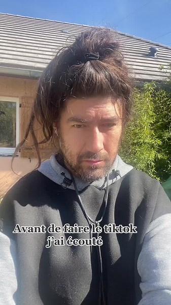 #frequence #432hz #bonheur #spirituel #joanbence Cette musique de guérison vous aidera à purifier la maison, nettoyer la maison de la mauvaise énergie. De plus, cette musique est très relaxante à tous points de vue, elle vous permettra de guérir le corps et l'esprit, de soulager le stress et l'anxiété, elle aide également les personnes déprimées. Guérir et détendre l'esprit est très important pour avoir un état de santé optimal, cela permet une meilleure performance physique et mentale pour mene