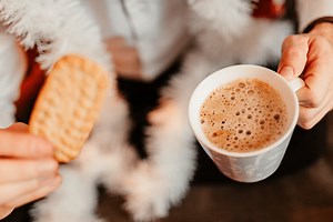 Best Lightweight Coffee Mugs for Elderly - RespectCareGivers