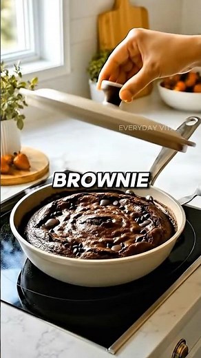 This One-Pan Chocolate Brownie Is Ridiculously Fudgy 🍫🤯