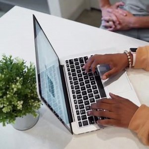 Master your business finances effortlessly!  Dive into this guide for insights into tools that suit your needs. From expense management to income tracking, discover the right software for your business. Read more  https://ow.ly/GNE050Qz6f5 #BusinessFinance #FinancialTools #AccountingSoftware | Business Support Service | Facebook