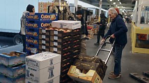 Busiest day of the year for Hunts Point Produce Market ahead of Thanksgiving