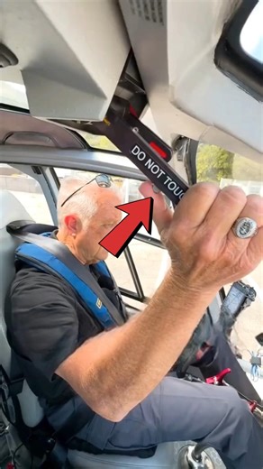 Never Pull This Lever in a Helicopter — It Can Make It Drop Like a Stone! #shorts #viral