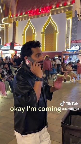 When you spent 30mins exploring the pavilions and 3 hours finding each other. Tag someone who is still missing!😂 Inspired by real life incidents and @rajvi_vermaa’s amazing vid💕