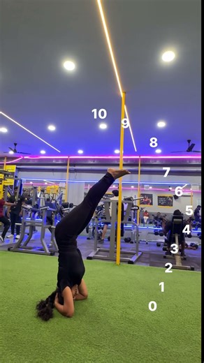 headstand challange 💪🏻 comfort pose of yoga #yoga#headstand#challange#gym#balance#core#strenght