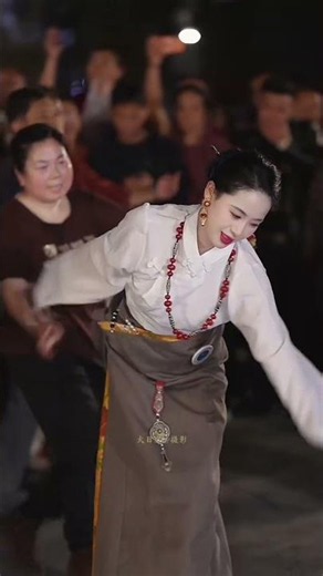 wengmu, the Tibetan dance goddess