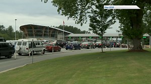 43K views · 327 reactions | With the U.S. government announcing it will re-open its border to non-essential travel by Canadians, there are growing calls for Ottawa to end its requirement that anyone entering Canada have a negative COVID-19 test. Richard Zussman reports. https://globalnews.ca/news/8264074/us-border-pcr-covid-test/ | Global BC | Facebook