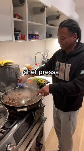Eating Good in LA: Chef Pressa ft. Coi Leray Lyrics