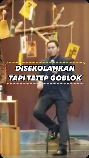 pandji pragiwaksono on Instagram: "Walaupun ini baru di set up (pada masanya di 2013 setup gue panjang2 bener emang 😅) tapi “orang goblok” akan kembali jadi pembahasan di #MensRea nanti April - Agustus 2025. Trutama, ketika orang goblok melibatkan diri dalam politik. Penjualan tiket Mens Rea dibuka 10 Jan 2025 di mensrea.id PS: Mesakke Bangsaku (2013) bisa ditonton full & tanpa sensor di @comikaid , 99rb bisa ntn ratusan show komedi."