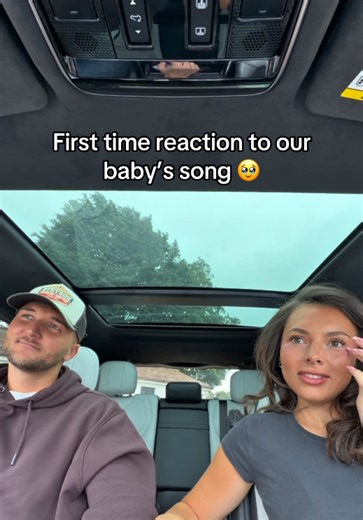 So cute 🥹🥹🥹 this baby is so lucky to have a dad this talented! You can PRESAVE the song link in my bio 😘 #fyp