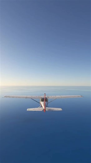 can we do a loop with the smallest airplane😱 #airplane #aviationtiktok #tiktokaviation #avion #planes #aviation #plane #aviationlovers #aviationlovers #cessna172