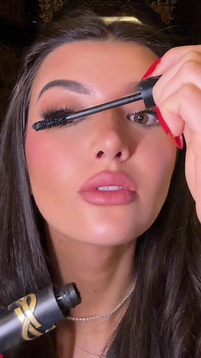 Enhance Your Eye Look with YSL Lash Clash Mascara and Kiss Falsies