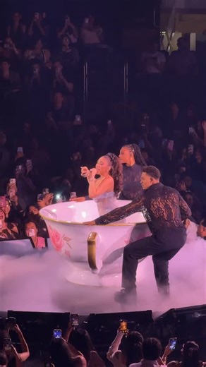 V Magazine on Instagram: "At last night’s Sincerely Tour stop at Madison Square Garden, Colombian-American singer #KaliUchis left her mark with a career-spanning set. She performed fan favorites like “Telepatía,” “Moonlight,” and “Dead to Me,” along with her latest single “Cry About It!” from the upcoming Sincerely: P.S. Deluxe album, out September 26. Uchis also surprised the crowd with a special rendition of “NO HAY LEY” featuring @rauwalejandro, plus debut live performances of tracks from her