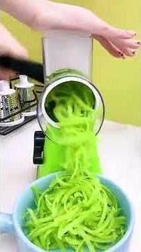 3-in-1 Roller Vegetable Cutter.Essential for cooking, fast and hassle-free.