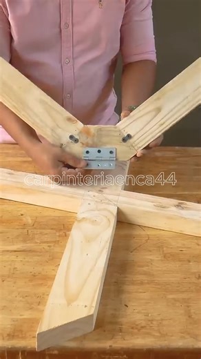 El Arte de la Carpintería on Instagram: "🪚 Aprende carpintería fácil y creá tus propios muebles desde casa 🛠️ Tips, técnicas y proyectos que sí funcionan 💡 #CarpinteríaCreativa #DIYCarpintería #MueblesHechosAMano #WoodworkingTikTok #ProyectosDIY"