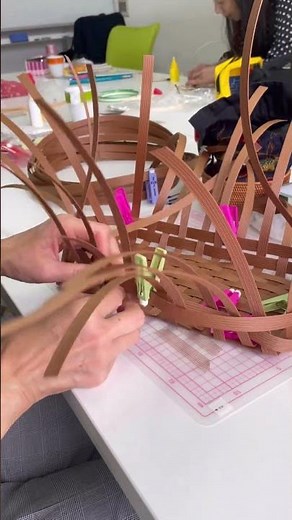 紙バンドで作るかごバッグ どんなふうに作るのかな？その２【（一社）日本紙バンドクラフト協会】 #Shorts #ハンドメイド ＃紙バンド