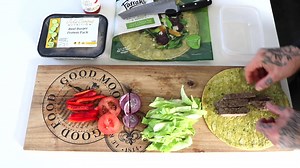 9.2K views · 15 reactions | 4 MEALS IN UNDER 4 MINUTES! Beef Burger, Beef Wrap, Chicken Stirfry and Chicken Pasta made with pre-cooked Jake Campus Nutrition Beef Burger Patties and Chicken Breast. Nutritionist approved, fast and easy with little clean up time and loved by the whole family. Visit www.shop.jcn.co.nz to place your order now. | Jake Campus Nutrition | Facebook