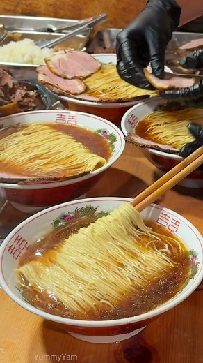 일본 라멘 달인: 도쿄의 놀라운 길거리 음식