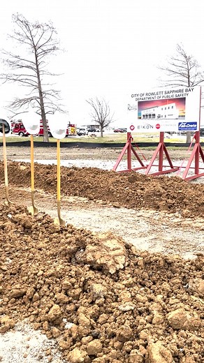 In case you missed it, we held a groundbreaking ceremony for the new the Public Safety Facility at Sapphire Bay on Thursday, Feb. 8! Here are a few highlights of the history-making day in Rowlett! We're looking forward to the future of the facility, in which Rowlett Police Department officers and Rowlett Fire Department crews will be able to better protect and serve residents in the densely populated southern area of the city! | City of Rowlett, Texas