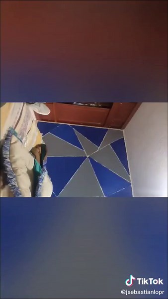 Ideas creativas para paredes decoradas con triángulos