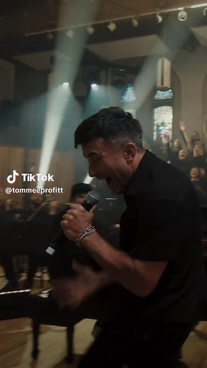 Phil Wickham's New Single 'He Arose'