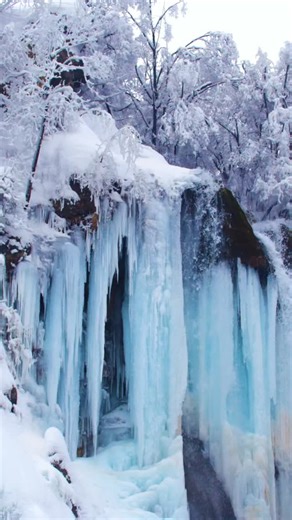 2.9K views · 8.3K reactions | Frozen Plitvice waterfalls in very cold winters... magical! ❄️流️ #plitvickajezera #plitvice #plitvicelakes #chasingwaterfalls #frozenwaterfall | Goran Safarek | Facebook