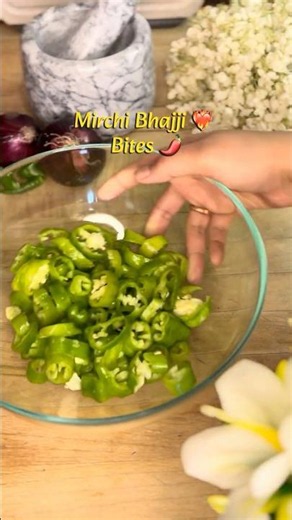 Crispy Mirchi Bhajji Recipe 🌶️ | Street Style Stuffed Mirchi Bajji | Tea Time Snack #shorts