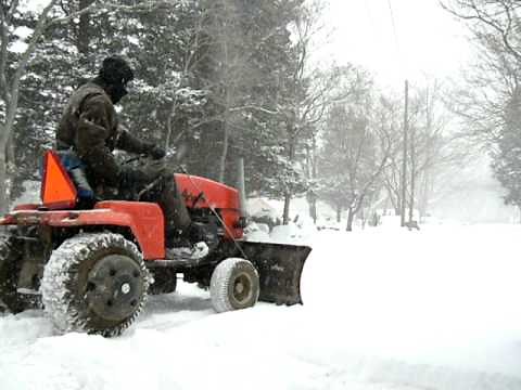 Snowplowing with the Ariens GT-17!