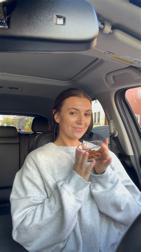 Almonds contain 50% DV of Vitamin E per serving, your skin can glow from the inside out. | California Almonds