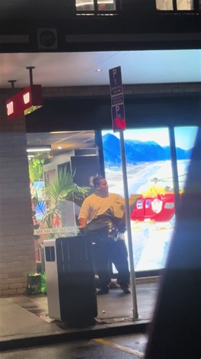 Maybe he need more than I do 🥹 as I grow up in the island of Vava’u in Tonga I share what I have even I’m broke and have nothing 😔#Fatafafamafana #kaulekameimotu #itsbettertogivethantorecieve