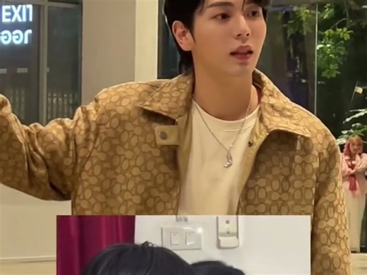 [中字]【uppoom】被问碰碰喂的鱼丝好不好吃，看这傲娇样！｜20240809 #NESPRESSOxJUSTUP