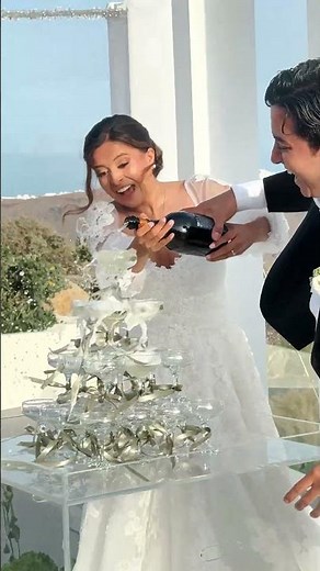 Andres and Leticia review from Le cote Santorini venue wedding
