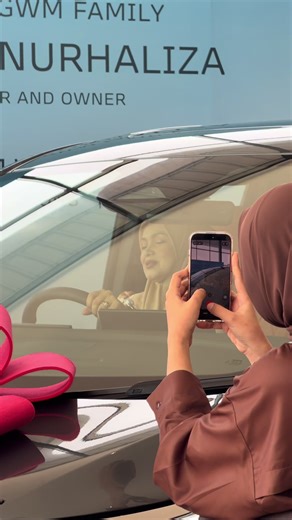 Congratulations Siti Nurhaliza on Your New Car!
