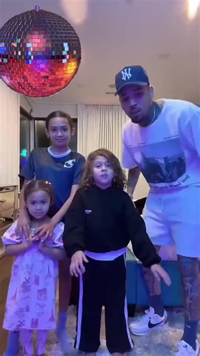 #chrisbrown #kids #dancing #🪩🪩🪩