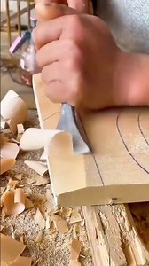 Satisfying Hand Carving with a Sharp Chisel #craft