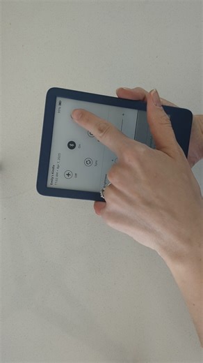 Watch Best lightweight, compact Kindle Reader on Amazon Live