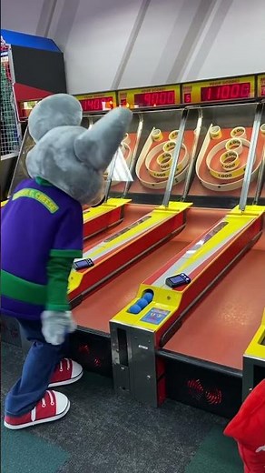 Chuck E Cheese plays skee ball Deptford NJ 2023 #chuckecheese